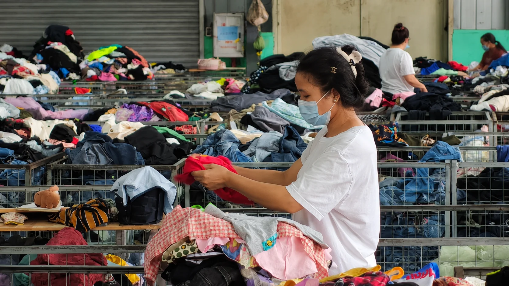 Used clothes sorting and checking process